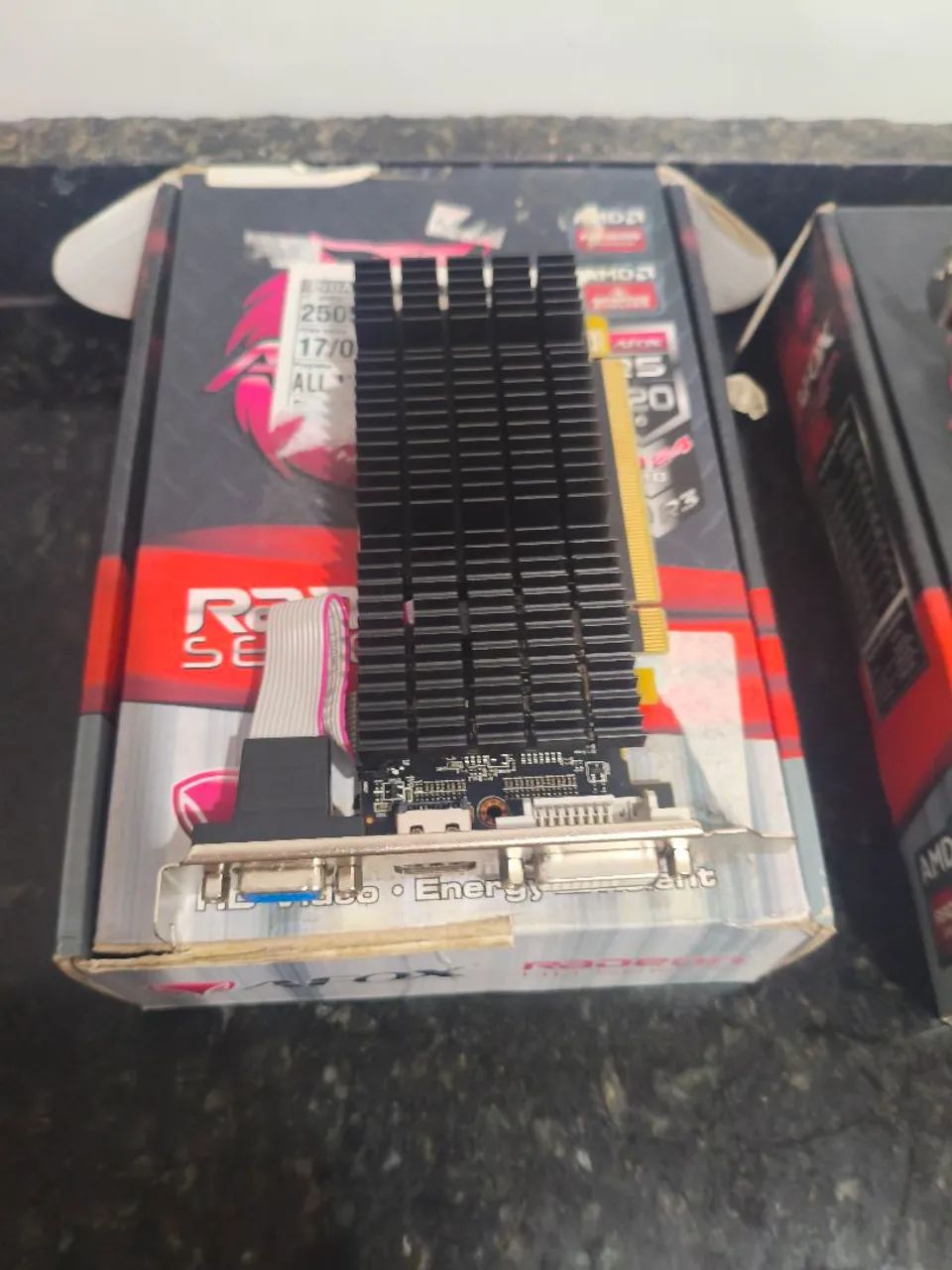 Placa de vídeo de 2 e 1 GB defeito - Foto 4