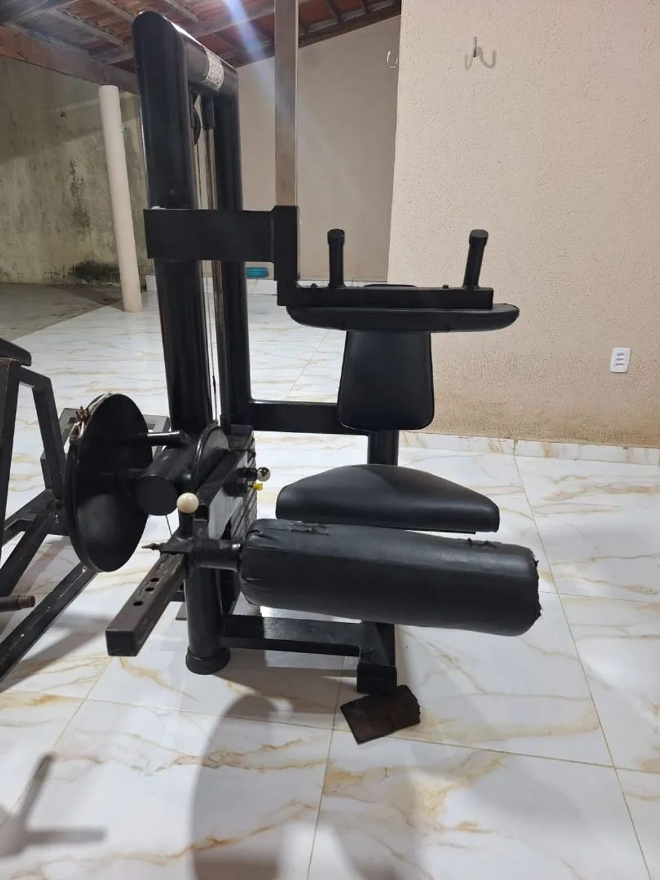 Aparelho de musculação flexora sentada  - Foto 4