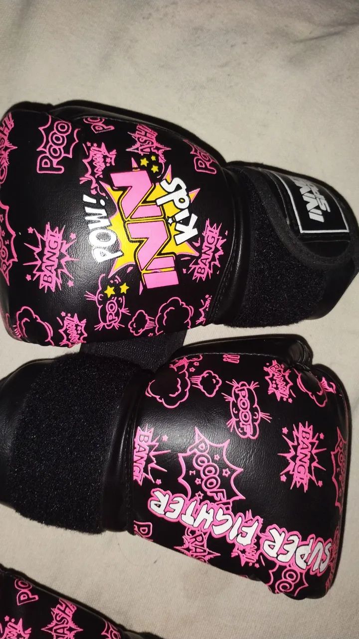 Luvas  infantil muay thai feminina. 