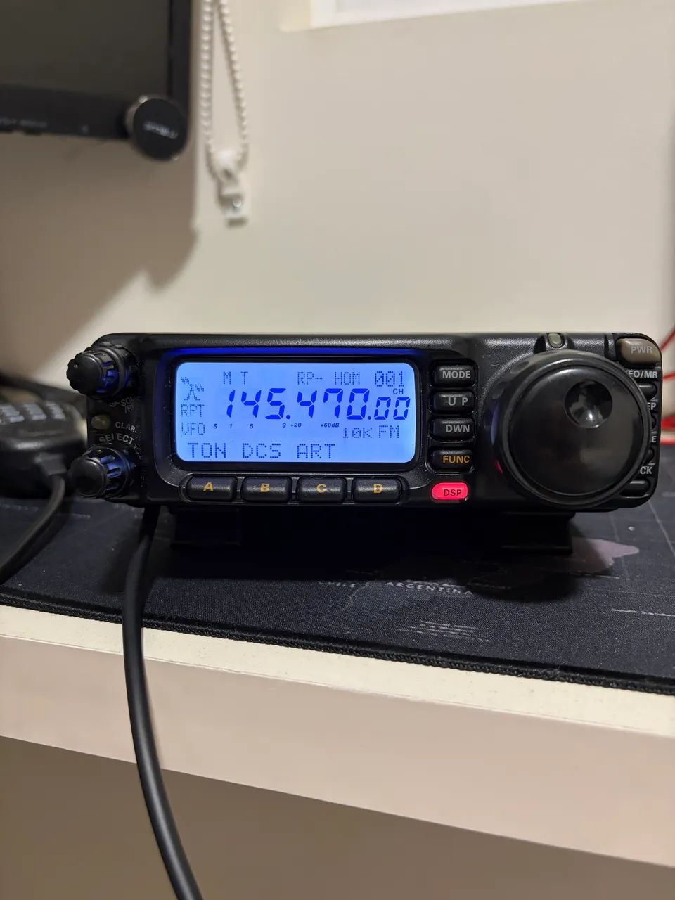 Rádio Yaesu FT 100D