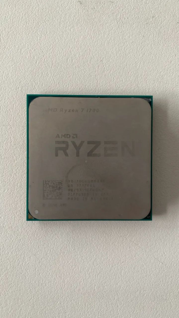 Processador AMD Ryzen 7 1700 - 8 Núcleos / 16 Threads (3.0 GHz até 3.7 GHz) Socket AM4