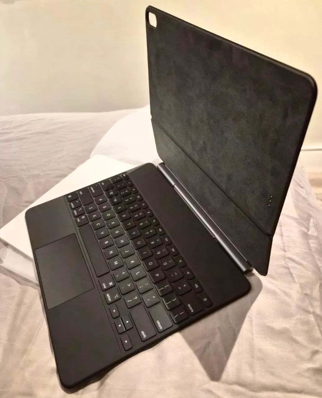 Apple Magic Keyboard para iPad Air 13' - Original e Sem uso 
