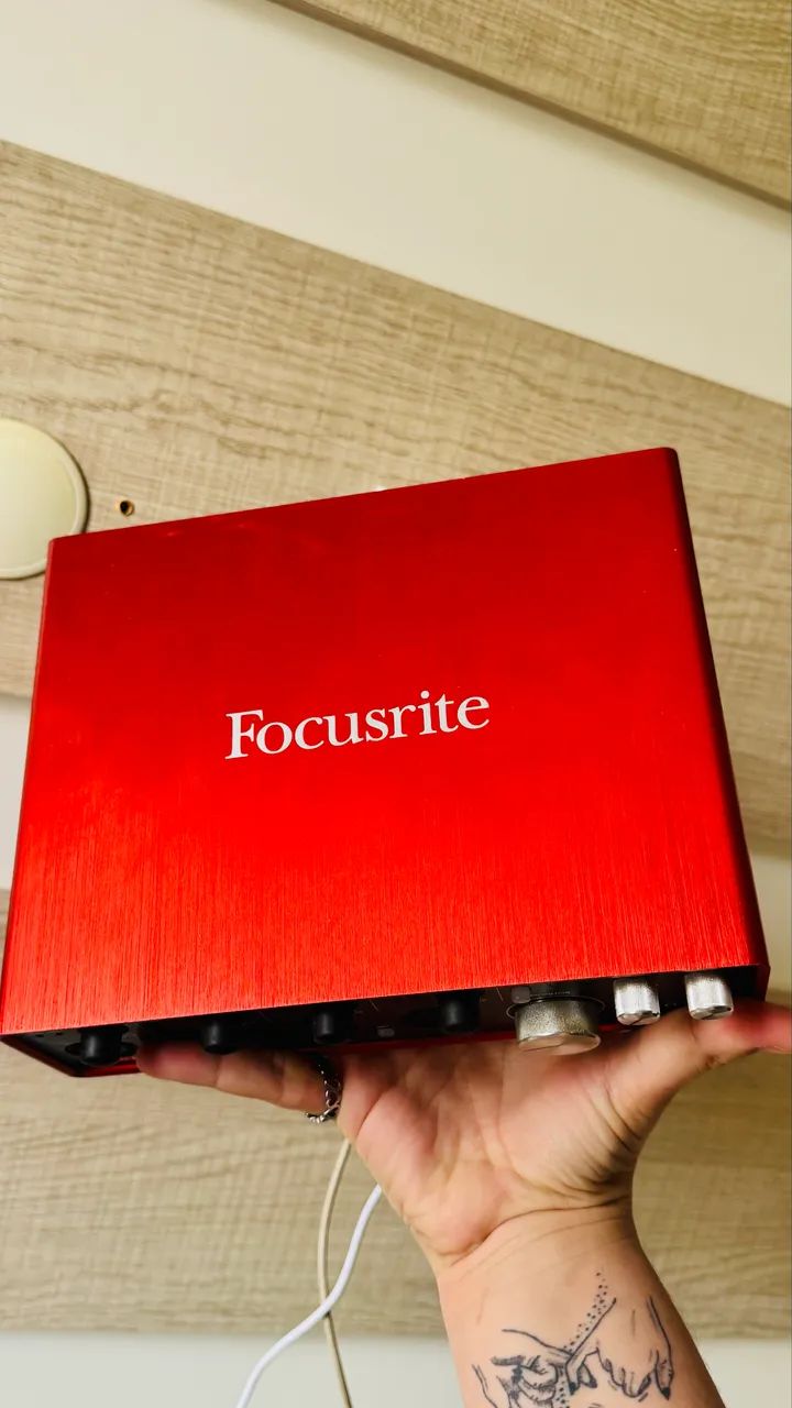 Interface de Áudio Focusrite 18i8 Scarlett  - Foto 5