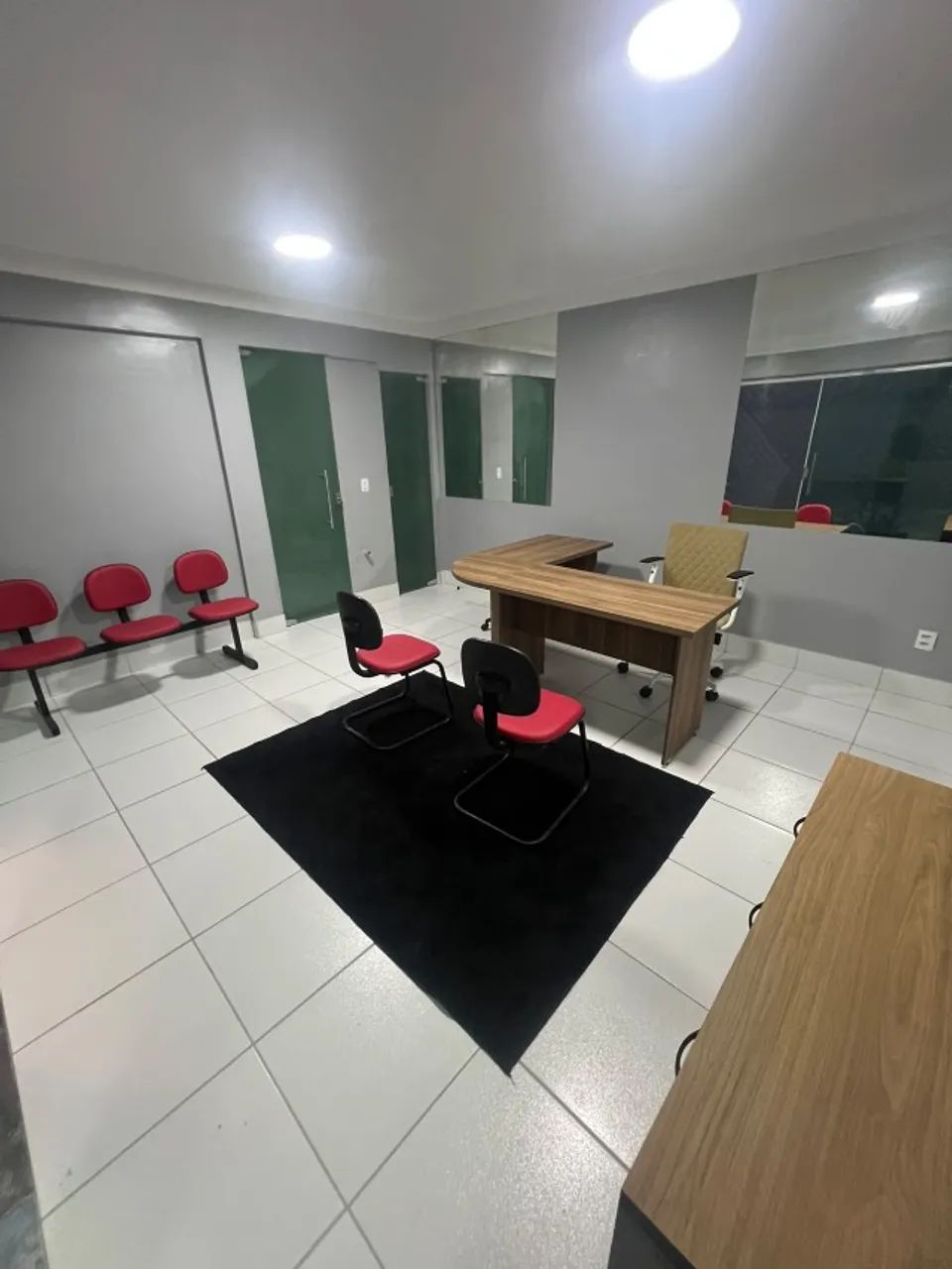 ALUGA-SE SALAS E LOJAS COMERCIAIS - CENTRO DA CIDADE ALTA.              - Foto 3