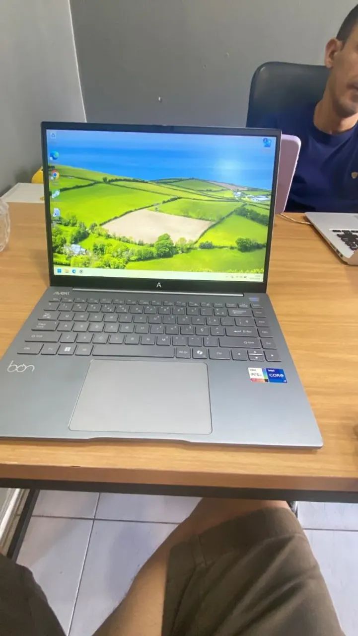 Notebook AVELL B.On i7 12Gen 16Gb RAM