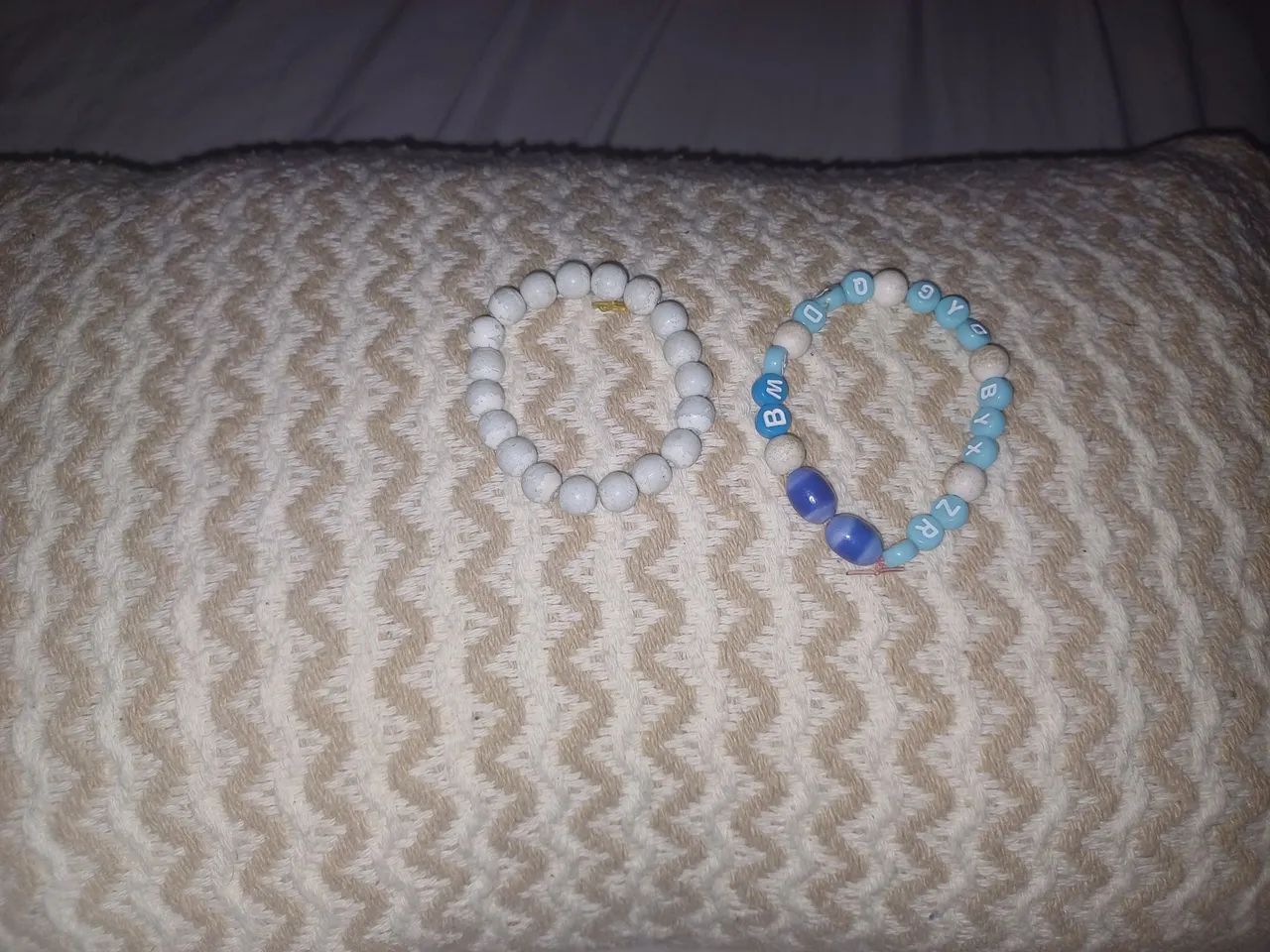 lindas pulseiras azuis femininas?
