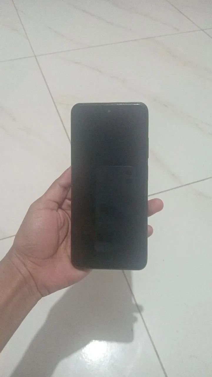 VENDO CELULA  POCO