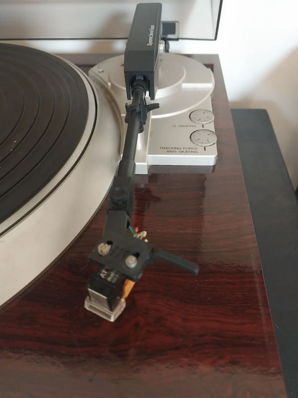 Toca discos Denon DP 37F super conservado  - Foto 3