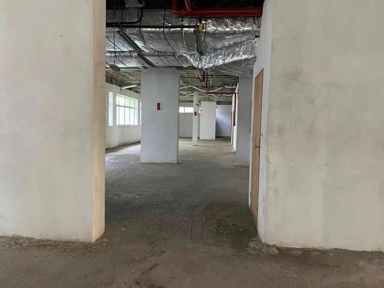 Salão Comercial de 875m² - Foto 5