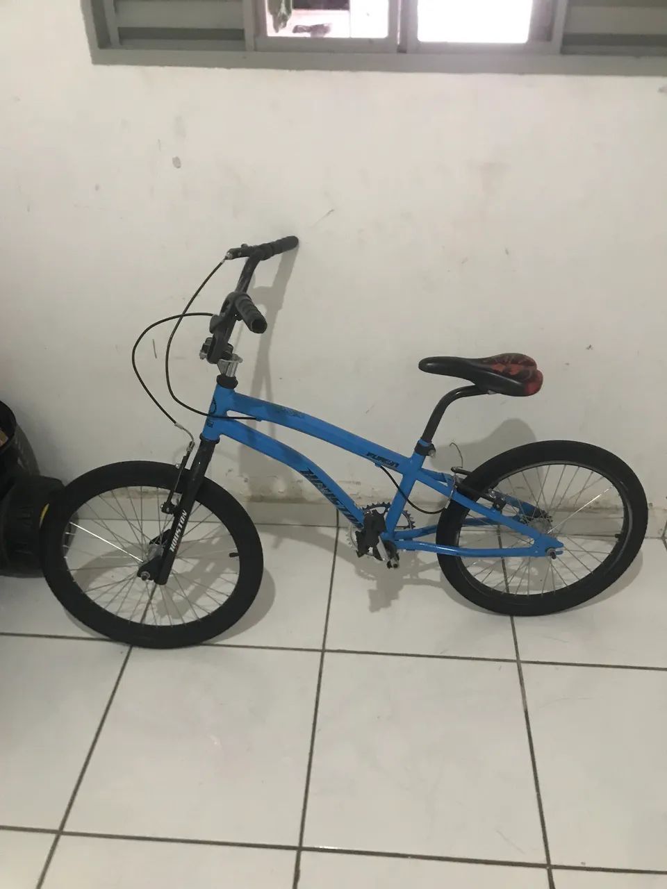 Bicicleta bmx semi nova - Foto 5