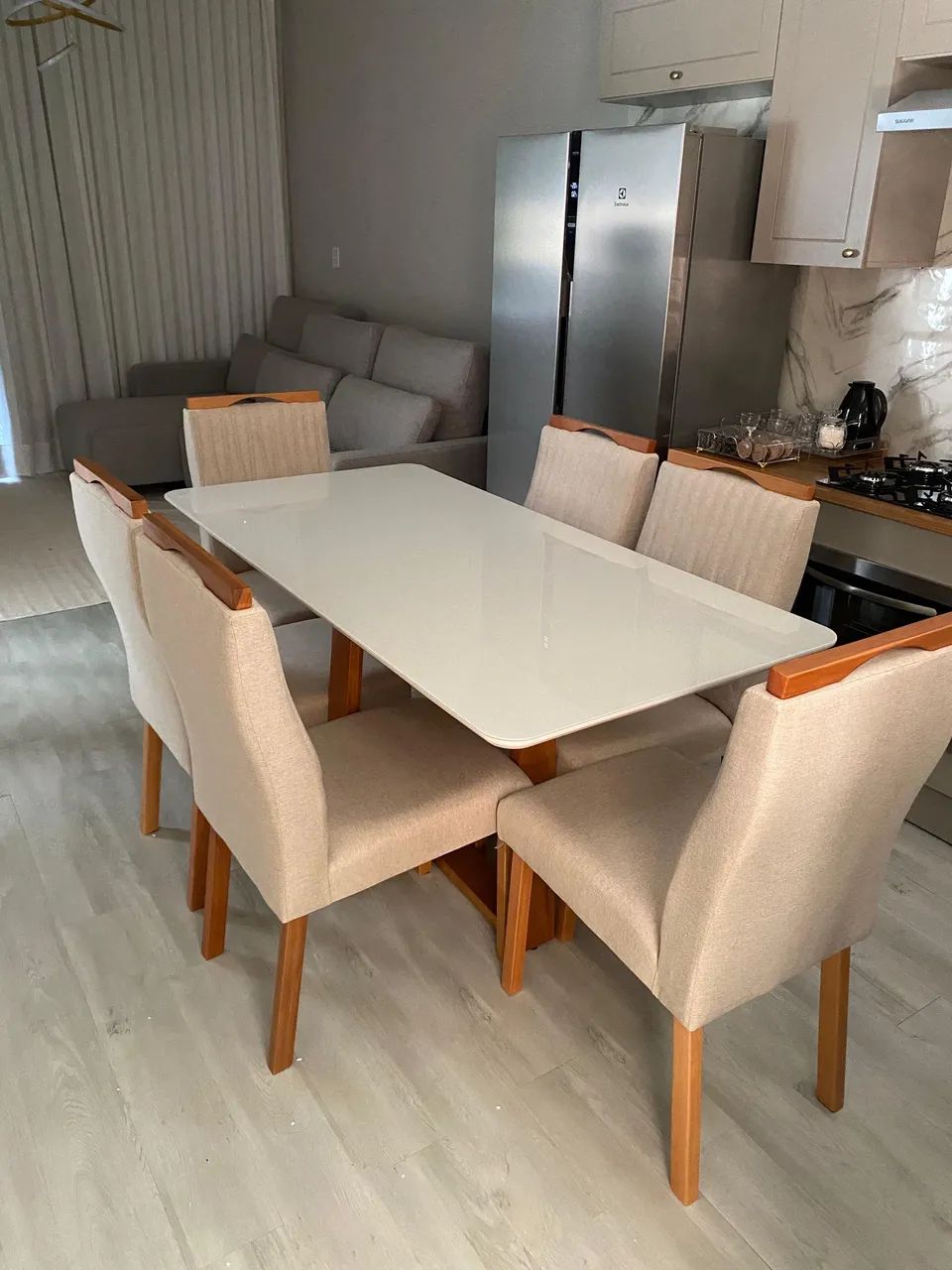 MESA DE JANTAR 160x80 COM 6 CADEIRAS NO LINHO