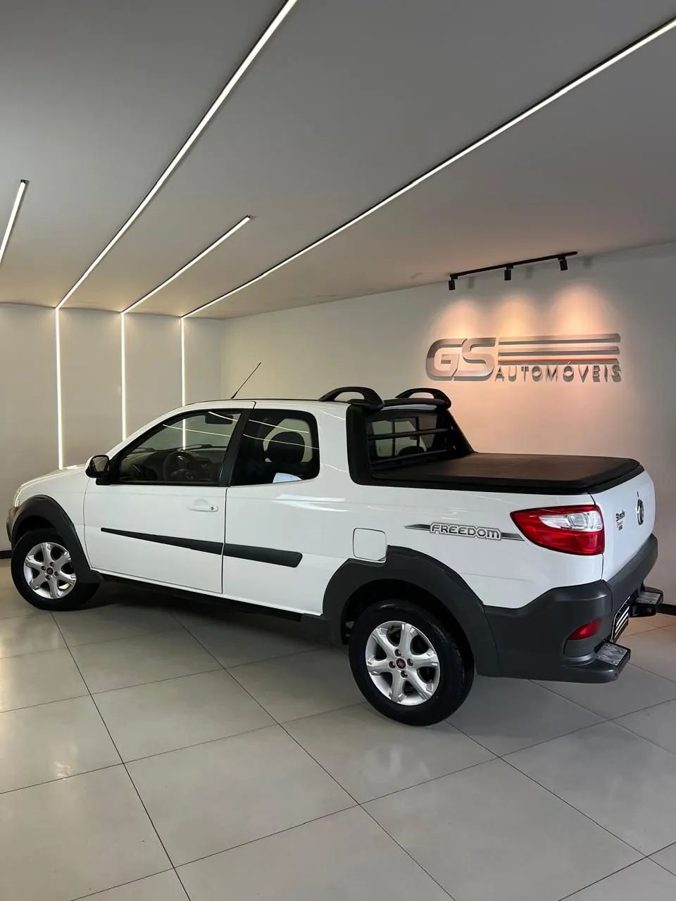Fiat Strada Freedom 1.4 Flex 8V CD 2019 - Foto 2