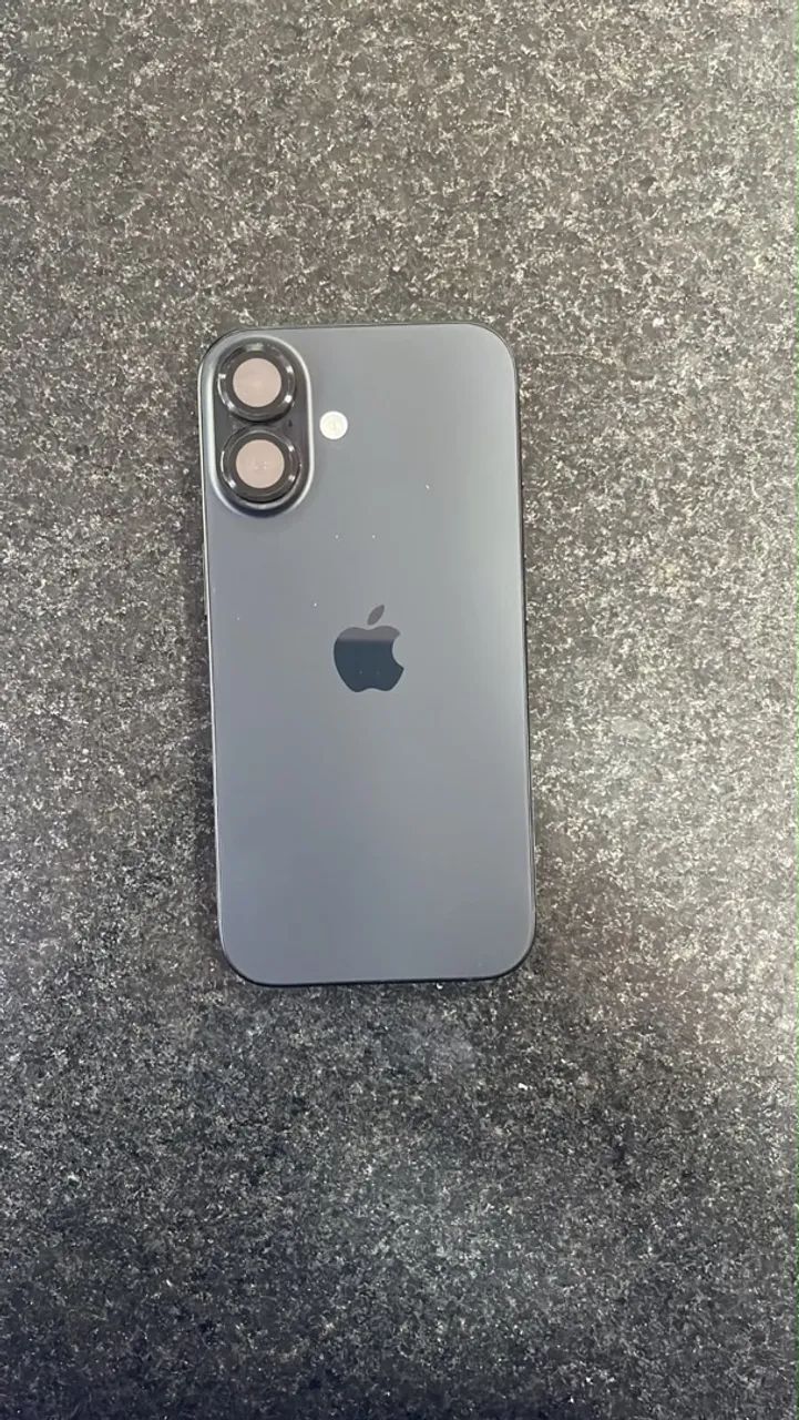 iPhone 16  - Foto 3