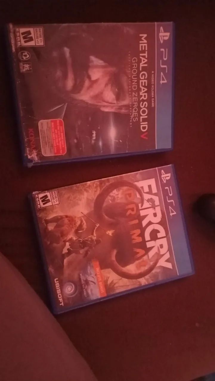 Jogos de PS4( R$;100 nós dois!!!)