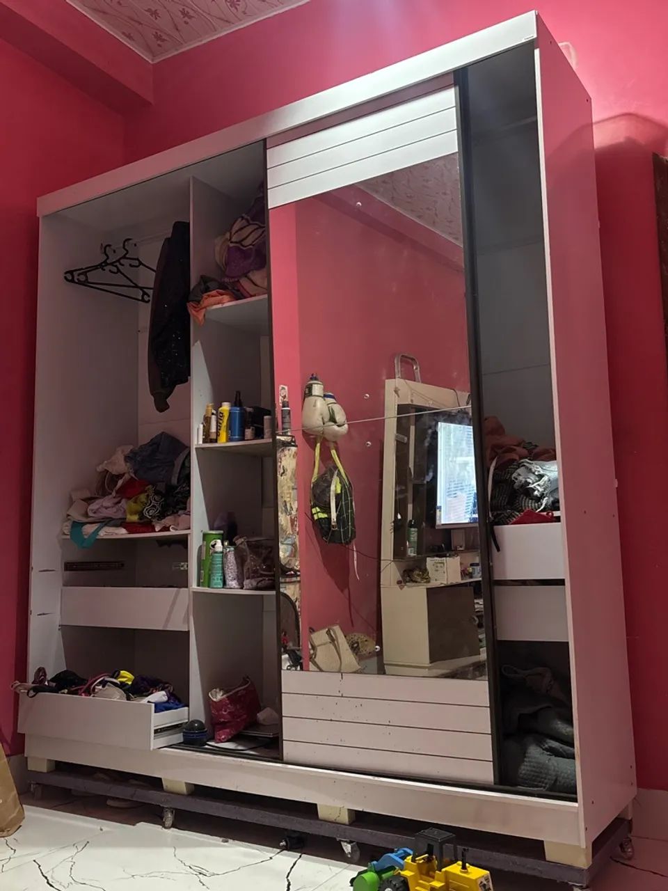 GUARDA ROUPA 
