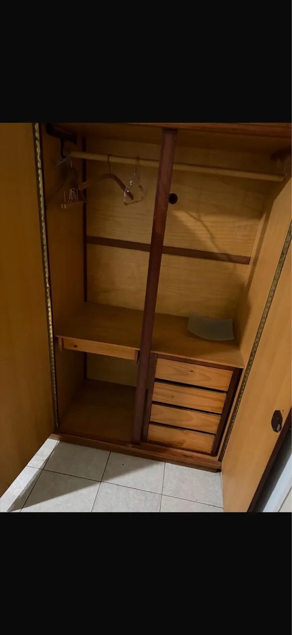 Guarda roupas e mesas de cabeceira - Foto 4