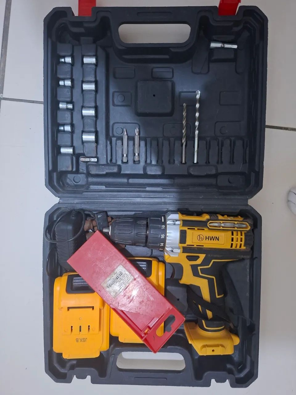 Parafusadeira sem fio + 2 Baterias - Foto 3