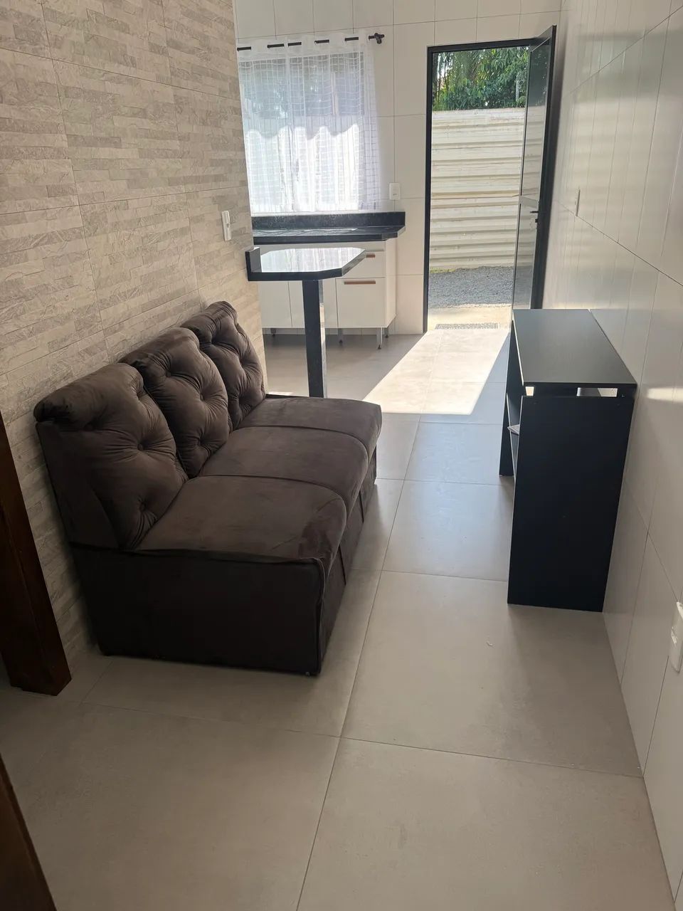 Alugo Apto Studio Mobiliado - Bairro Bom Retiro - Joinville - SC - Foto 5