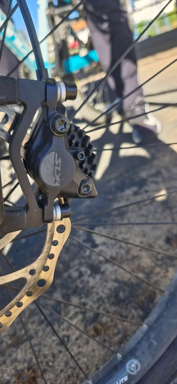 Freio Shimano SLX M7100 com pastilha ice tech - Foto 3