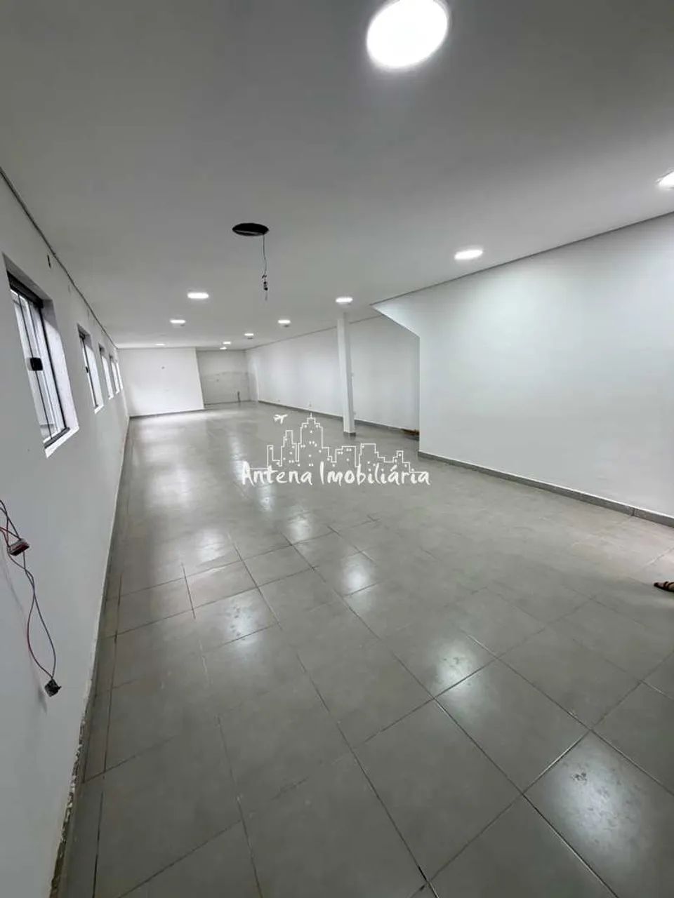 Prédio comercial no Pq. São Francisco - Cód.: 13228.