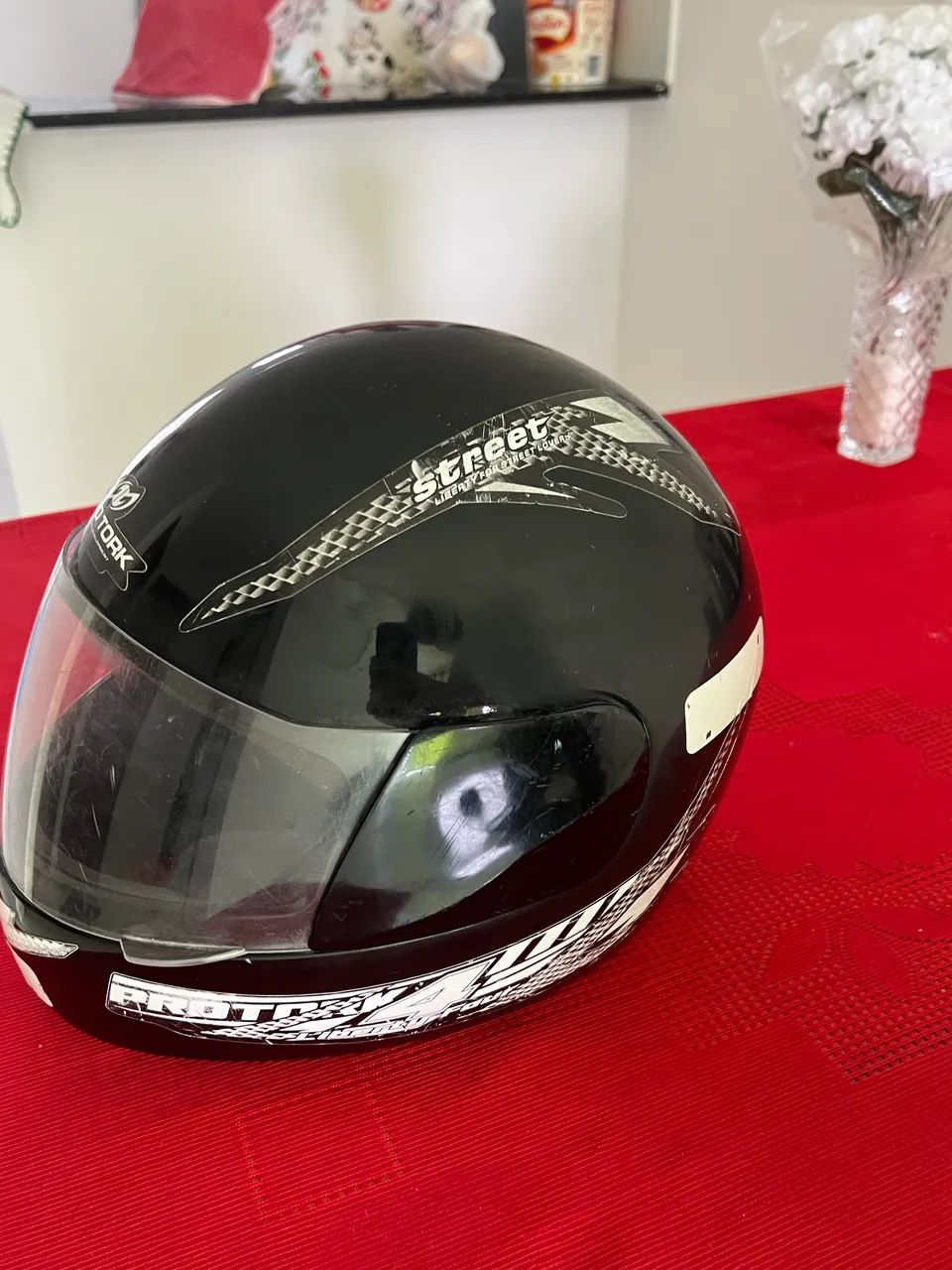 Capacete Pro Tork 4 Street Preto e Branco Tamanho 60 - Foto 3