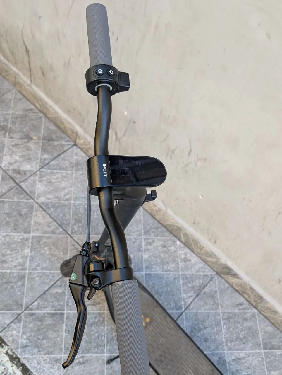 Patinete Atomi E30  - Foto 4