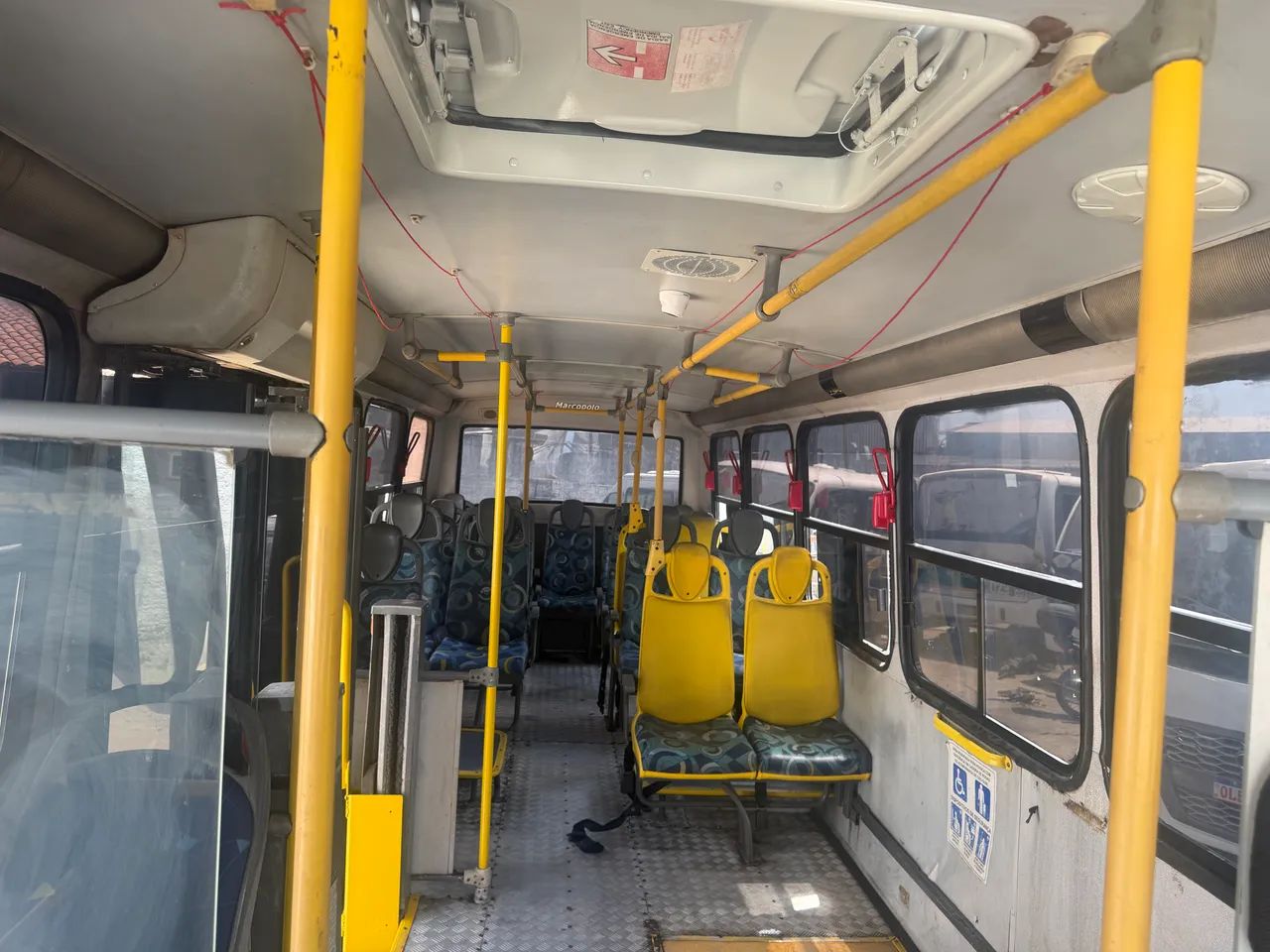 MICRO ÔNIBUS LO915  2011/12 MERCEDES BENZ  - Foto 2