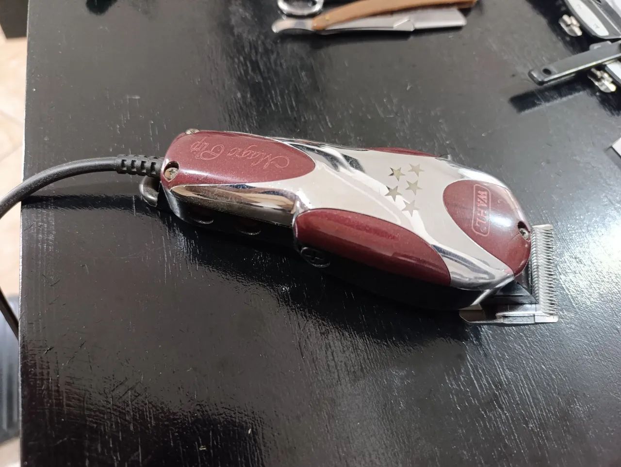 Vendo máquina Whall profissional R$.300 