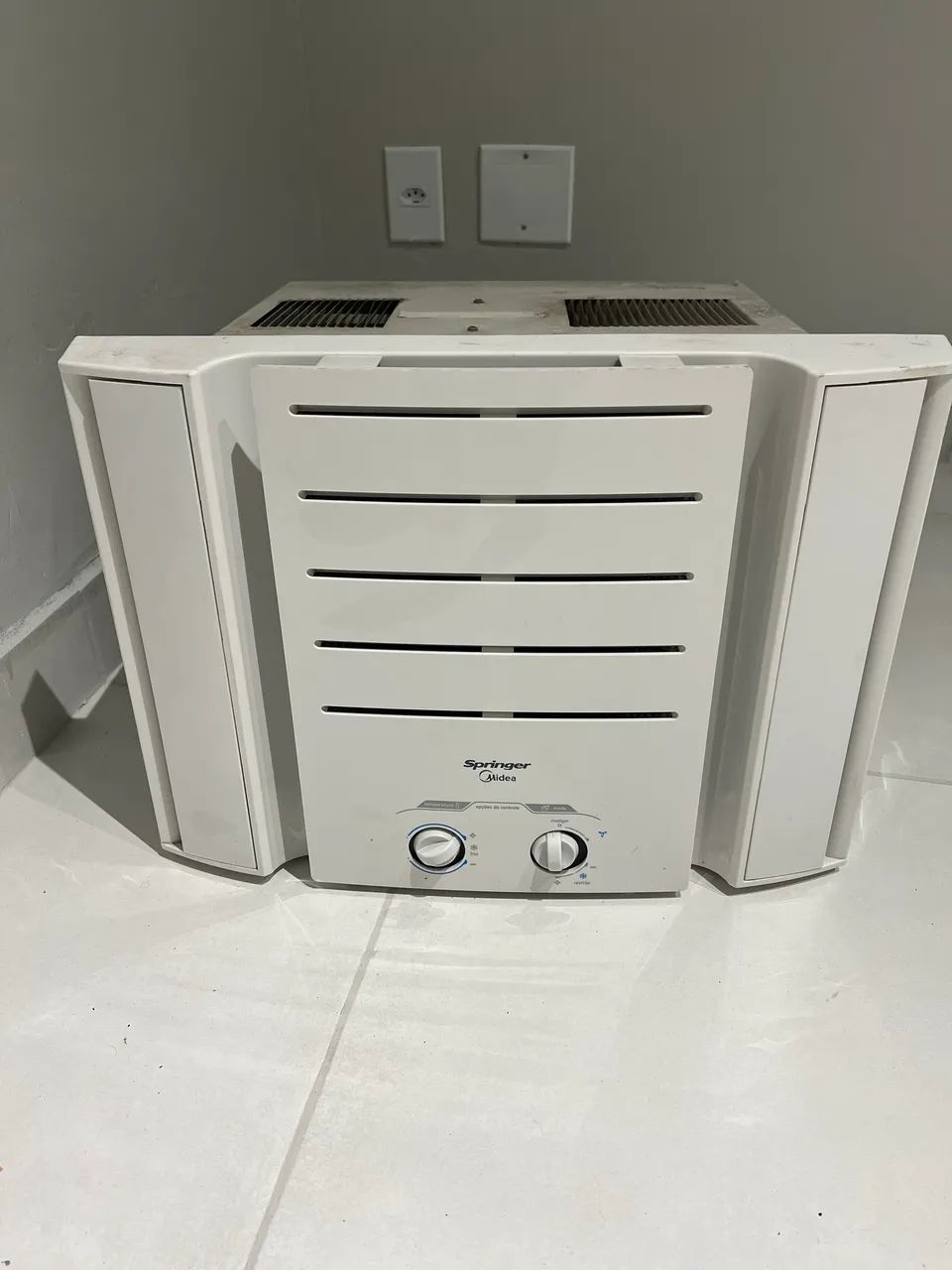 Ar Condicionado de Janela Springer 7500 btus 