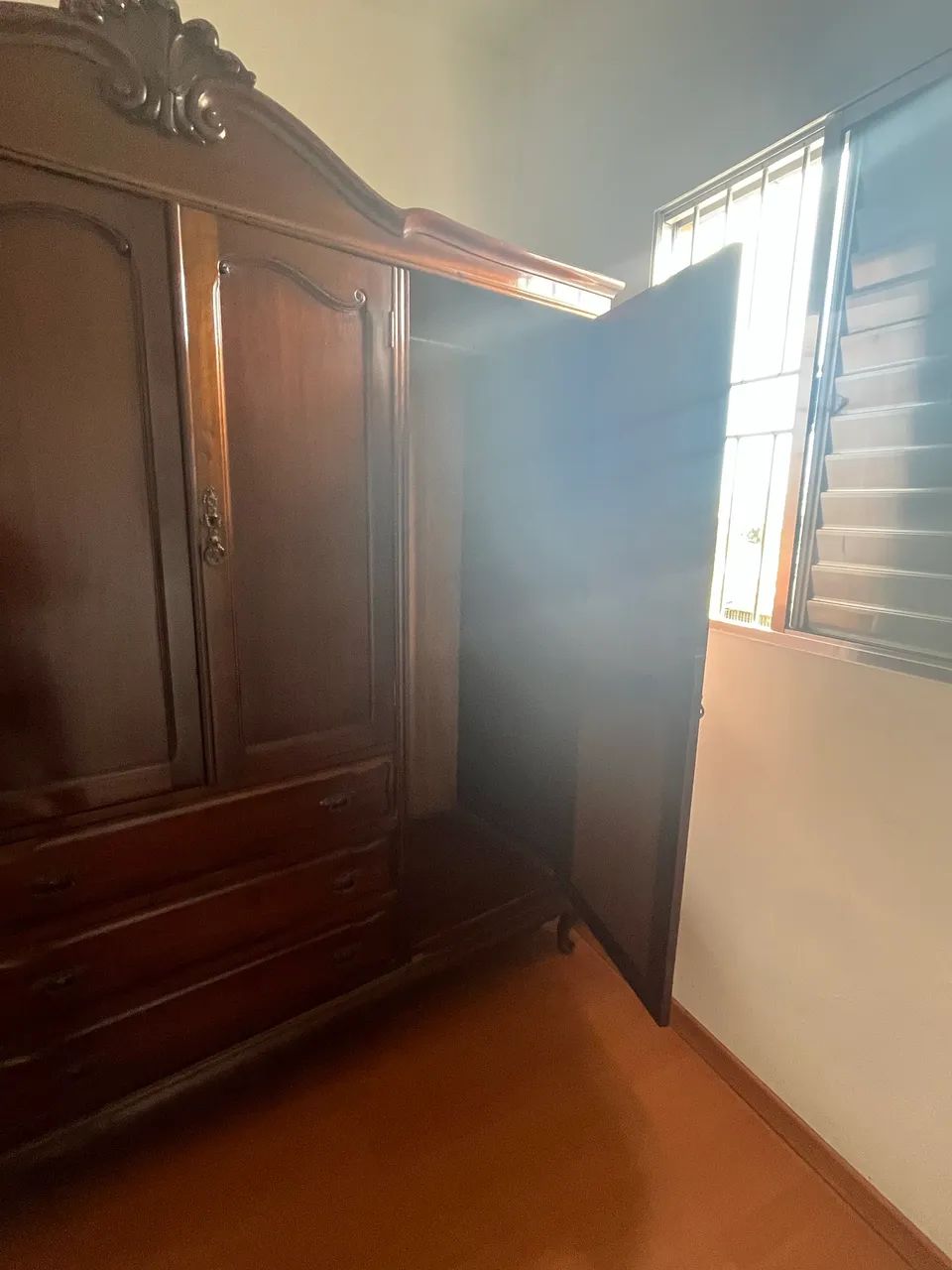 Guarda roupa colonial  - Foto 3