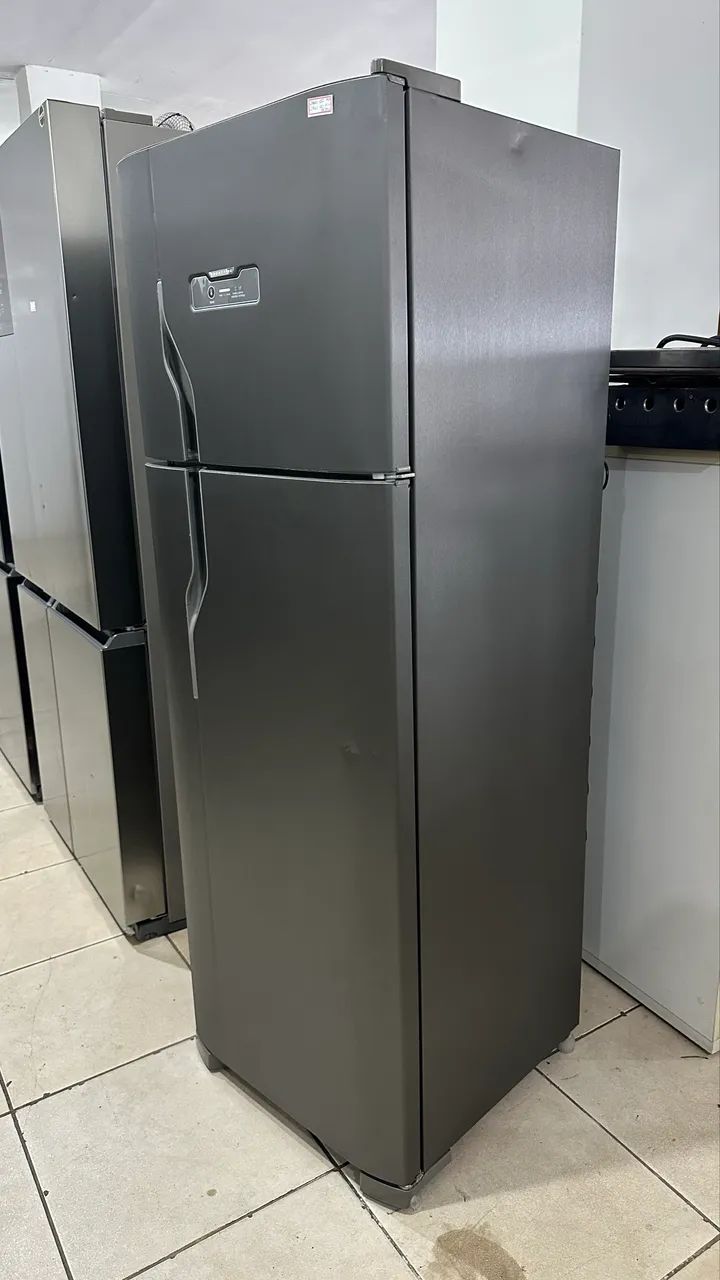 Geladeira 370 litros 