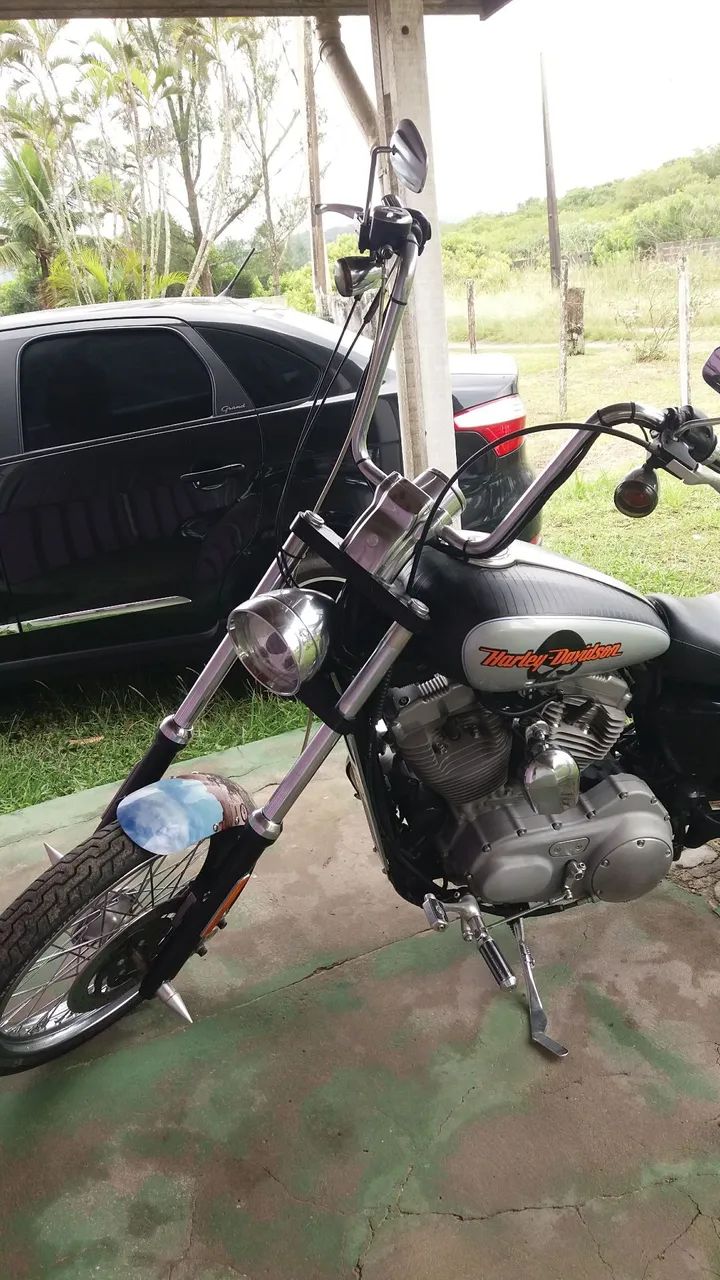 Customizada baixa quilometragem 