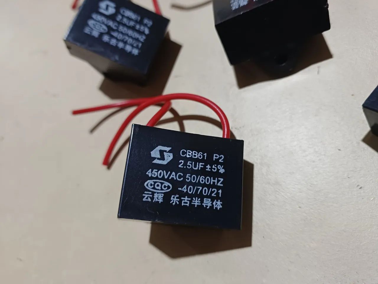 5 Capacitores de Partida CBB61 - Foto 3