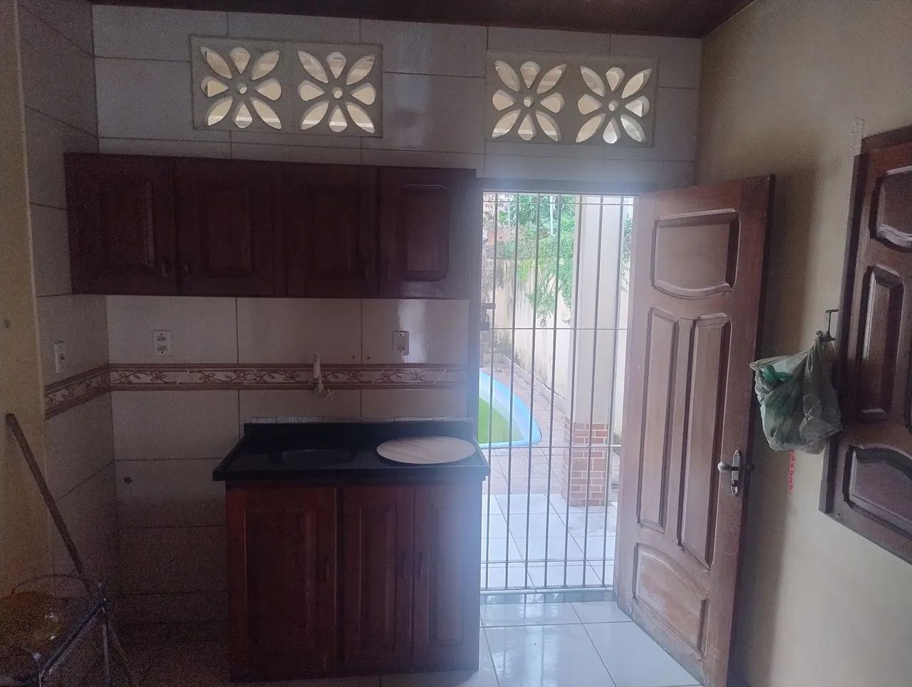 COM PISCINA E 2 SUITES (MOSQUEIRO)  - Foto 2