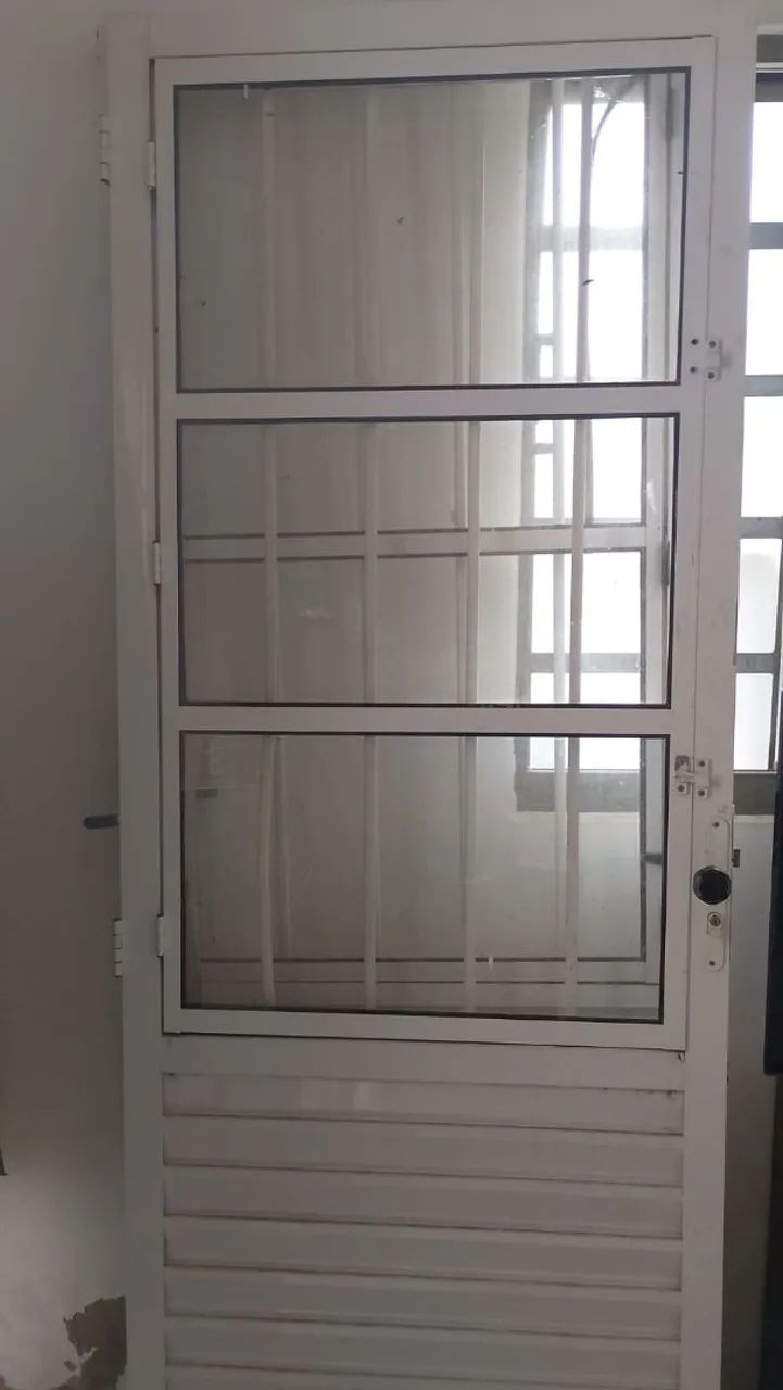 Vendo portas e janelas de alumínio 