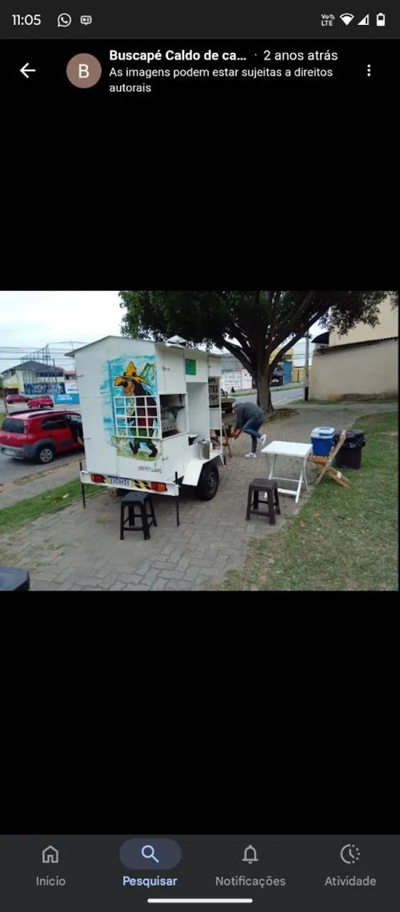 Carrinho de água de coco e caldo de cana 