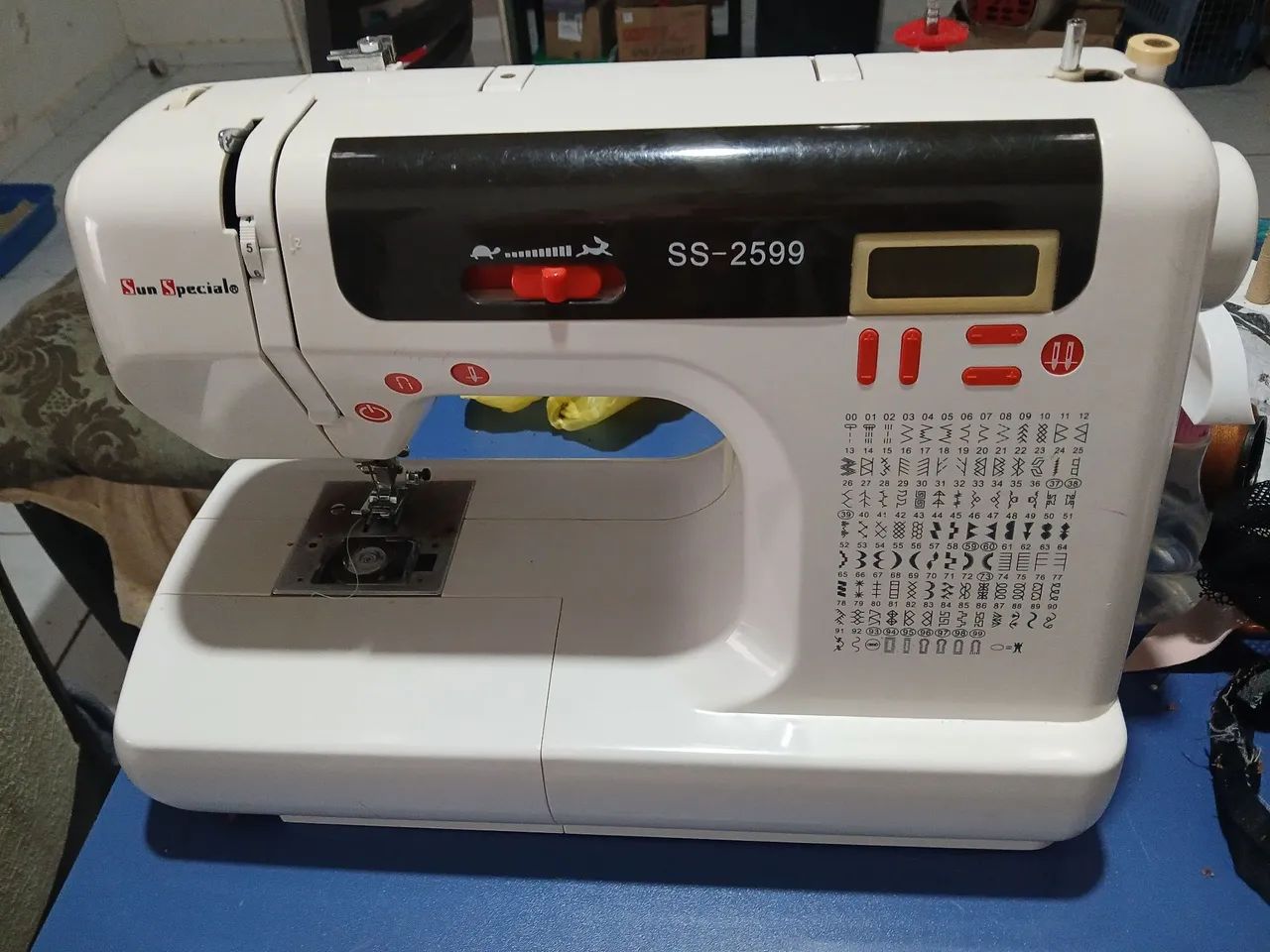 Maquina de costura 