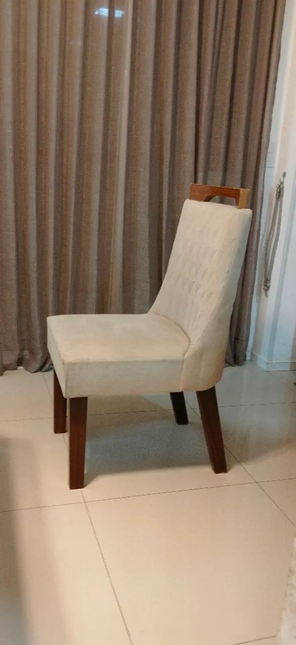 Vendo mesa de jantar semi nova com 6 cadeiras em MDF - Foto 5