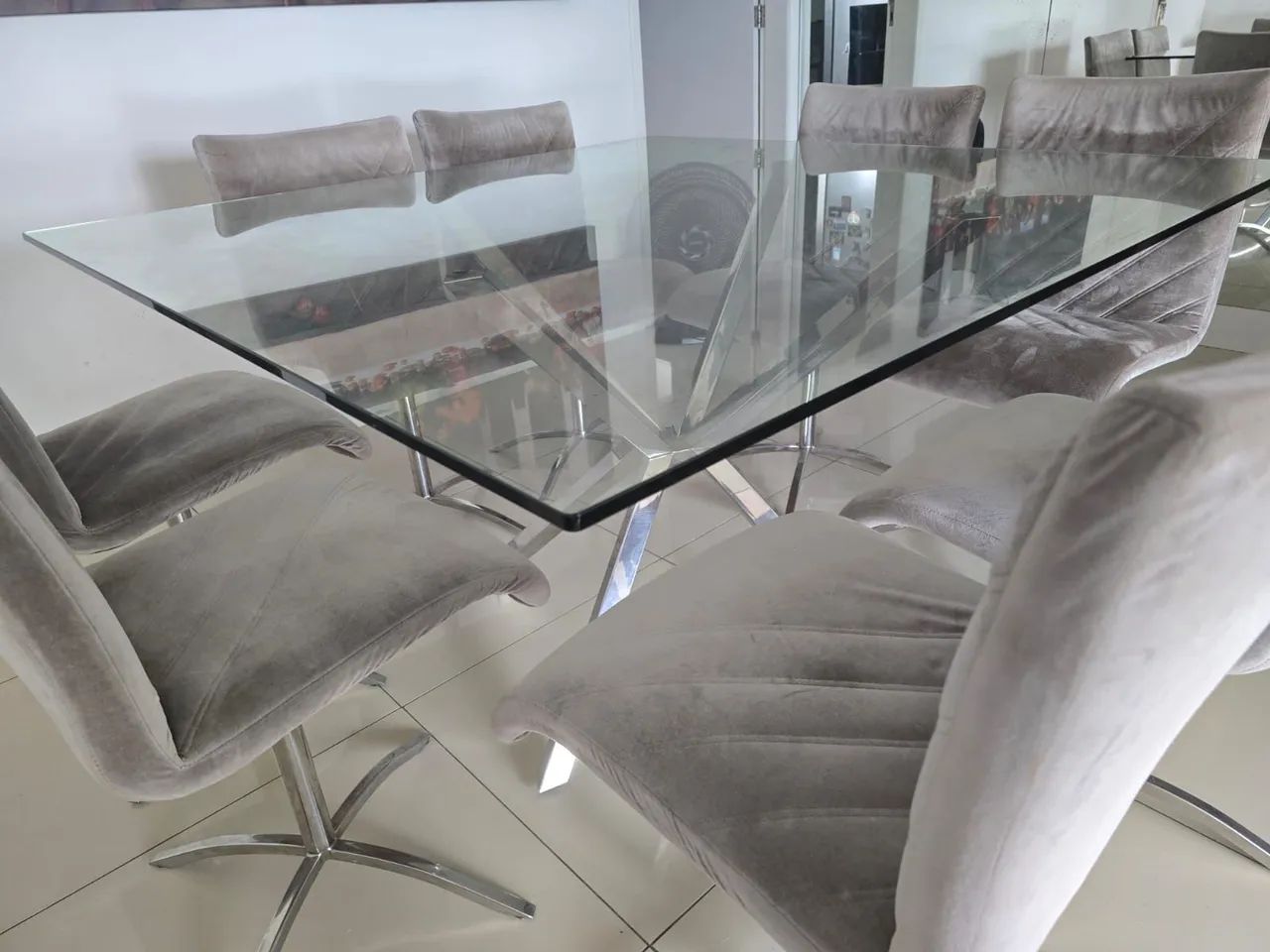 Mesa quadrada com 8 cadeiras  - Foto 4