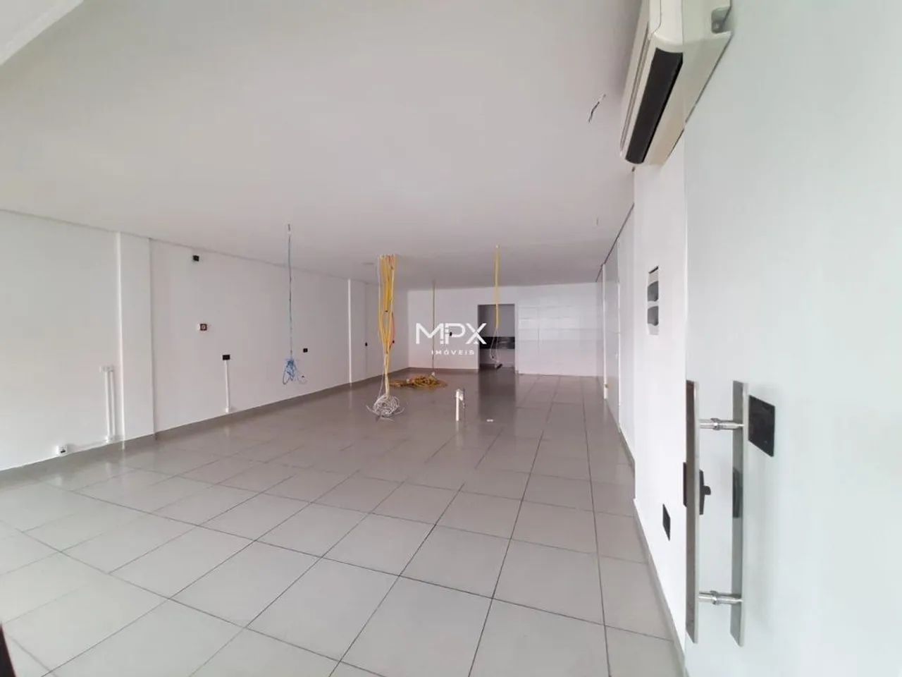 Salão para alugar no bairro Vila Rezende em Piracicaba