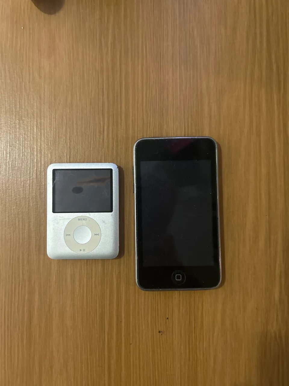 Lote de iPods no estado 