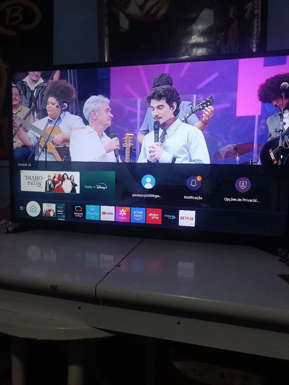 Smart tv 43 Samsung de barbada - Foto 2