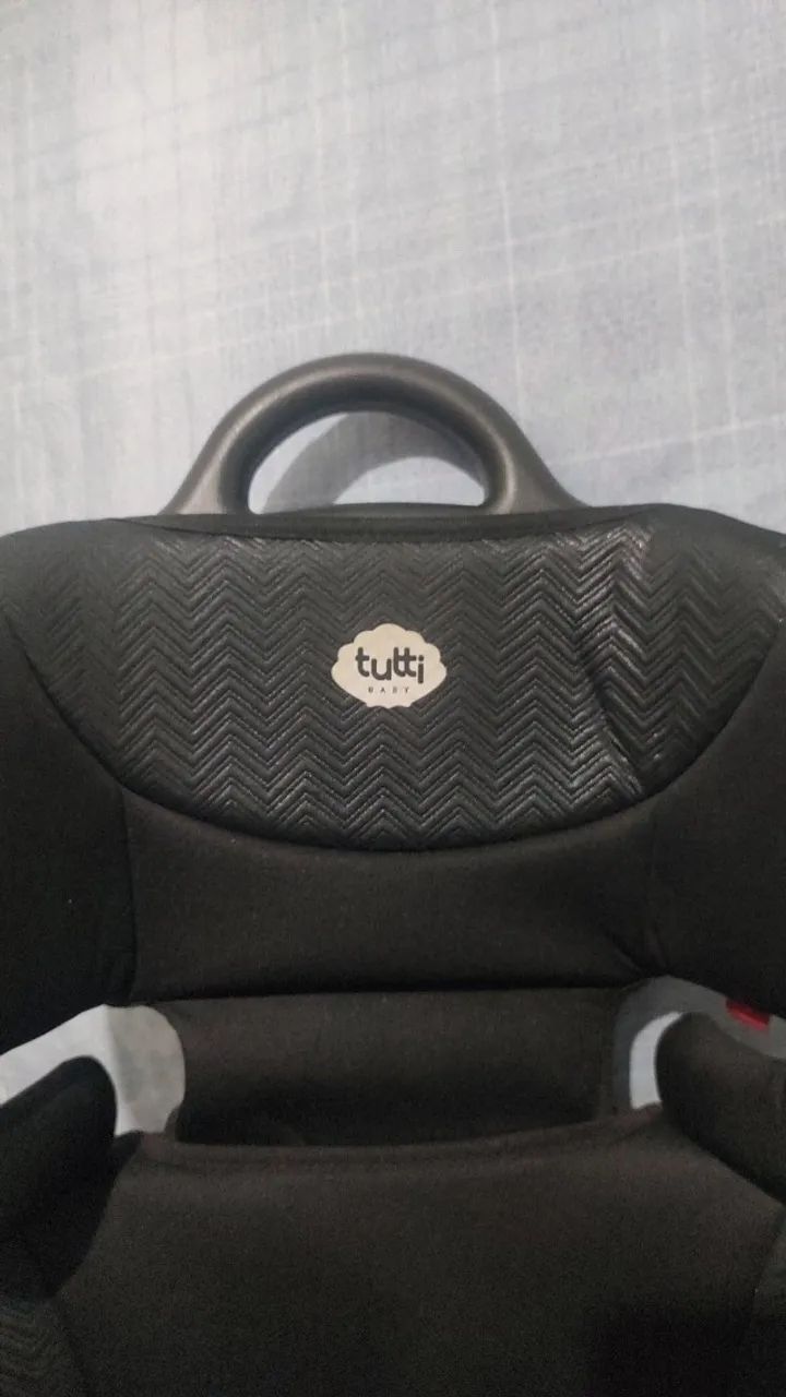   Cadeirinha de carro 