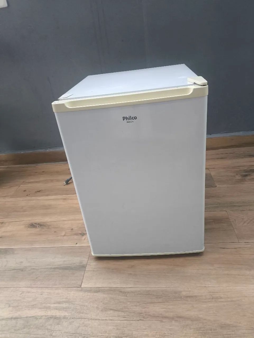 Frigobar Philco PH85N - 68 Litros - Foto 2