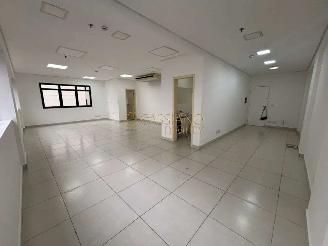 Sala comercial para locação de 70m² | 02 banheiros e 02 vagas de garagem | Edifício Terraç