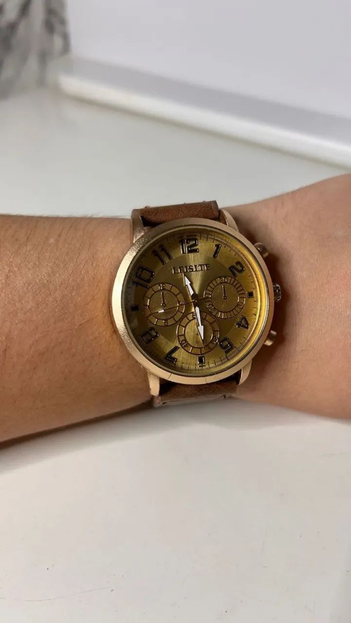 Relógio Leisite Dourado com pulseira em Couro R$:80 Reais  - Foto 2