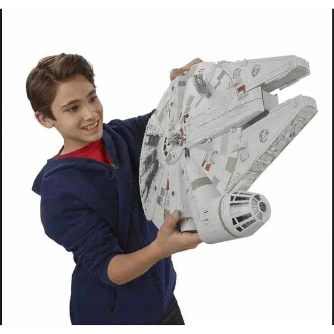 Nave de Batalha Gigante Millenium Falcon Star Wars Ep.Vii Hasbro