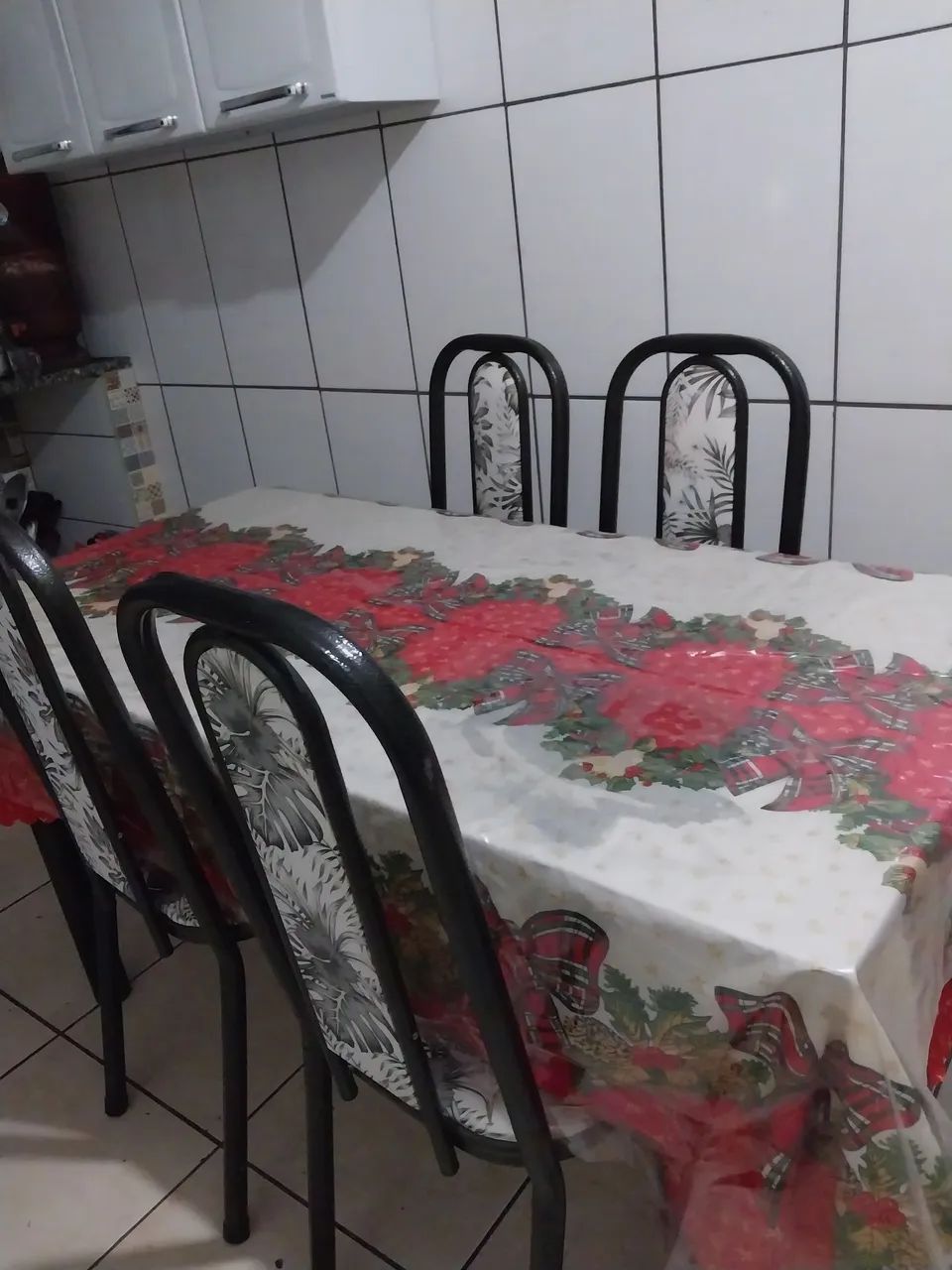 Mesa com 6 cadeiras  - Foto 5