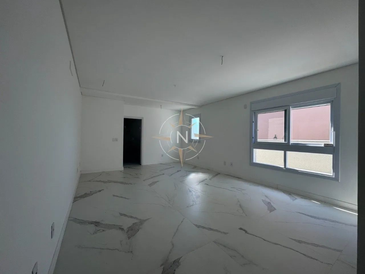 Casa em Condomínio Fechado com 04 suítes - Praia dos Ingleses - Foto 5