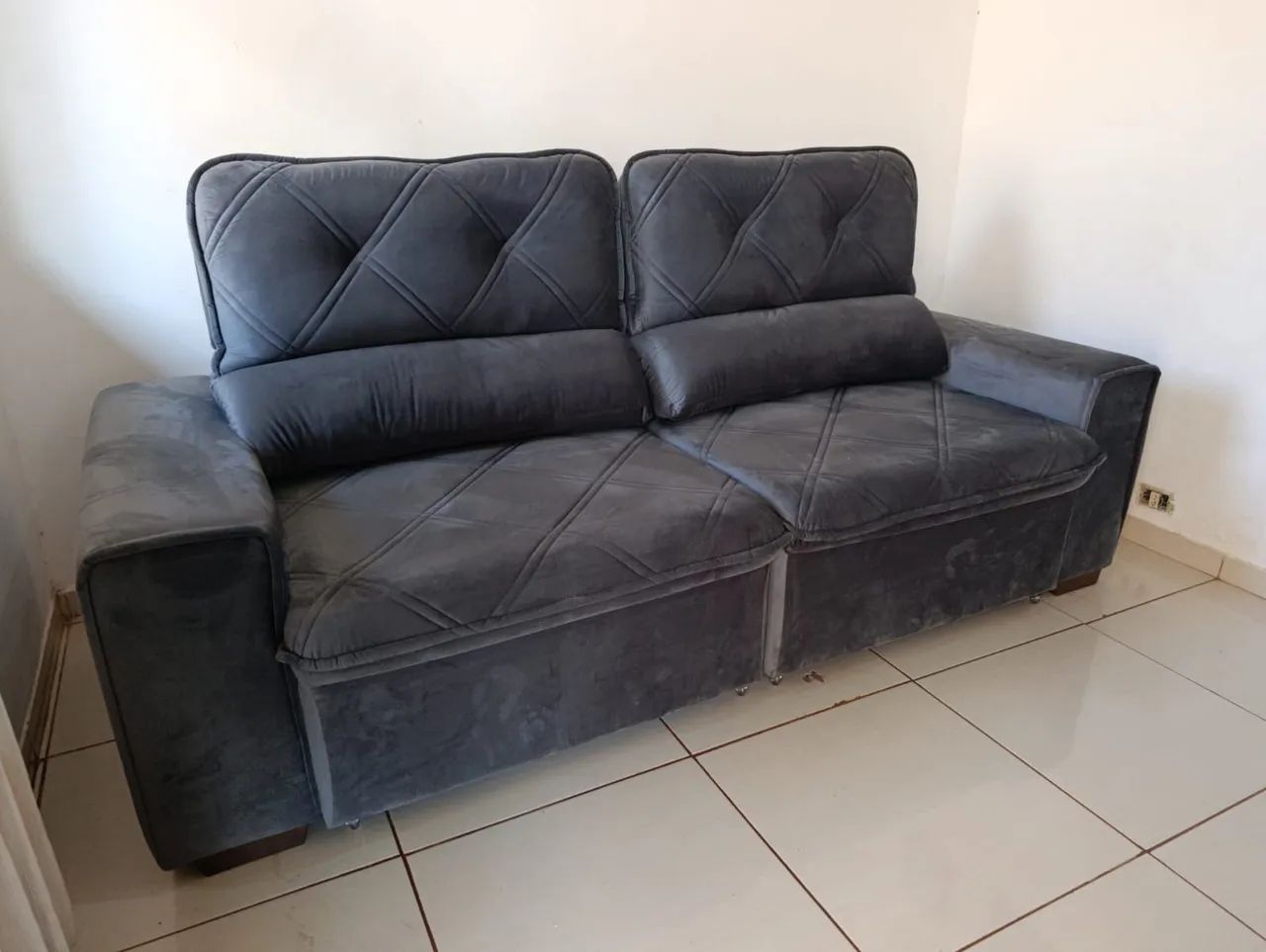 Sofá Novo 2,30m Retrátil e Reclinável Tecido Veludo - Foto 5